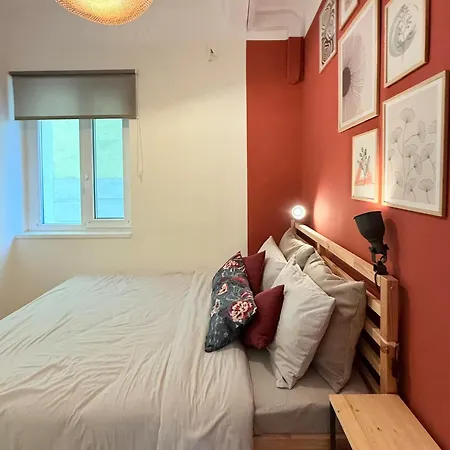 1bd Absolute Center Luxury With Kitchenette Apartment